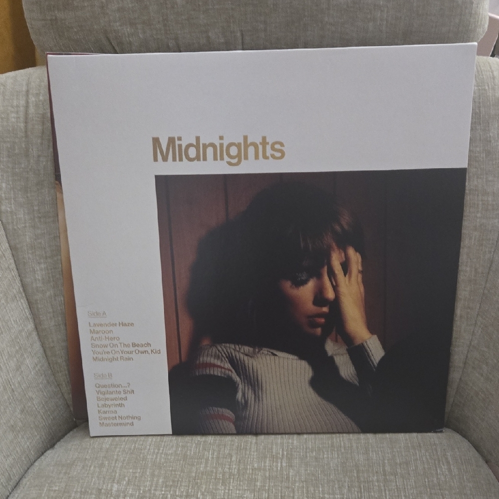 Taylor Swift - Midnights: Limited Edition (Marigold Vinyl)